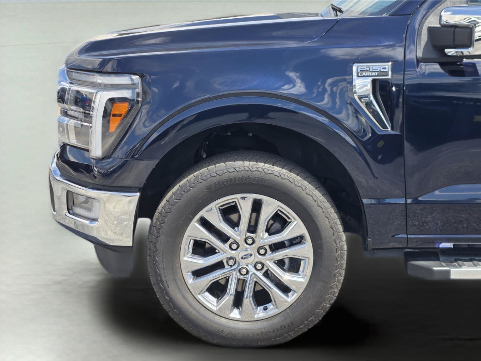 Certified 2024 Ford F150 Lariat w/ FX4 Off-Road Package AWD/4WD image 9