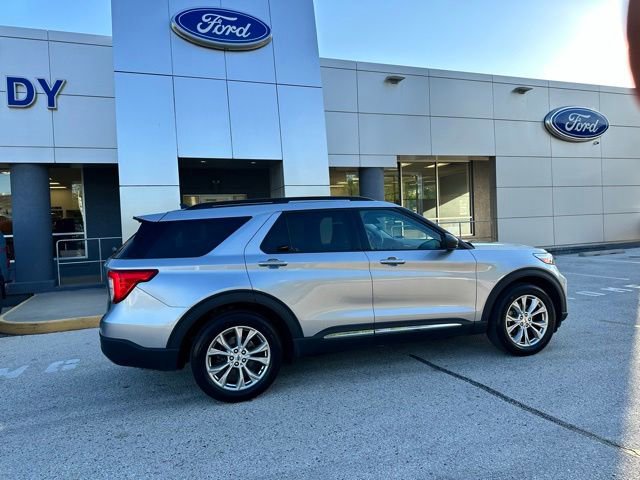 Certified 2021 Ford Explorer XLT w/ Equipment Group 202A AWD/4WD image 24