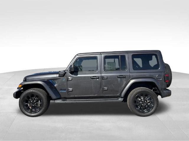 Used 2021 Jeep Wrangler Unlimited Sahara image 2