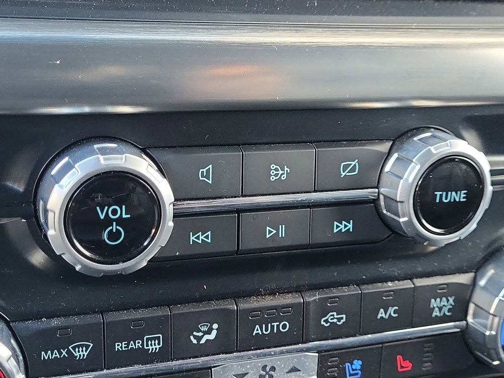 Certified 2023 Ford F150 Lariat w/ Equipment Group 502A High image 27