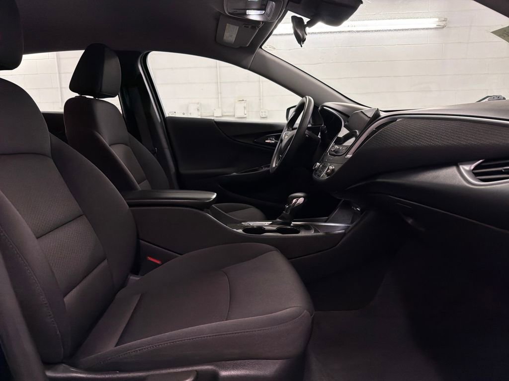 Used 2023 Chevrolet Malibu LT image 29
