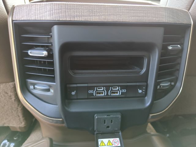 Used 2022 RAM 3500 Limited w/ Max Tow Package AWD/4WD image 27
