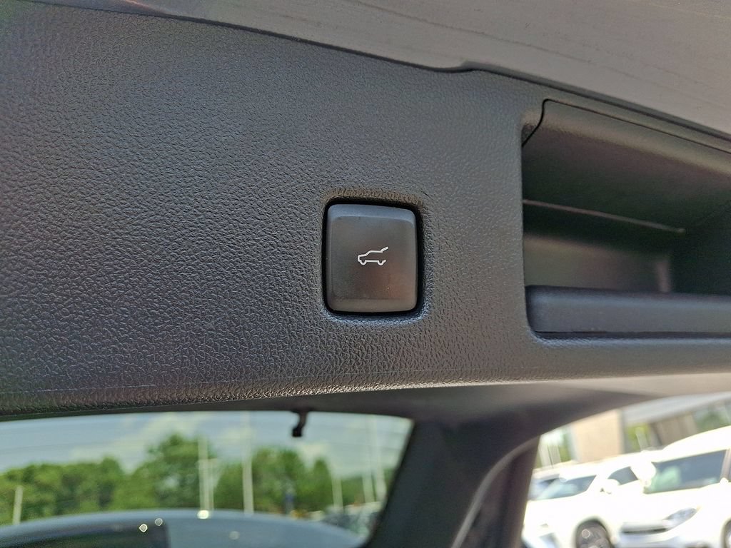 Certified 2023 Ford Escape Platinum w/ Premium Technology Package AWD/4WD image 29
