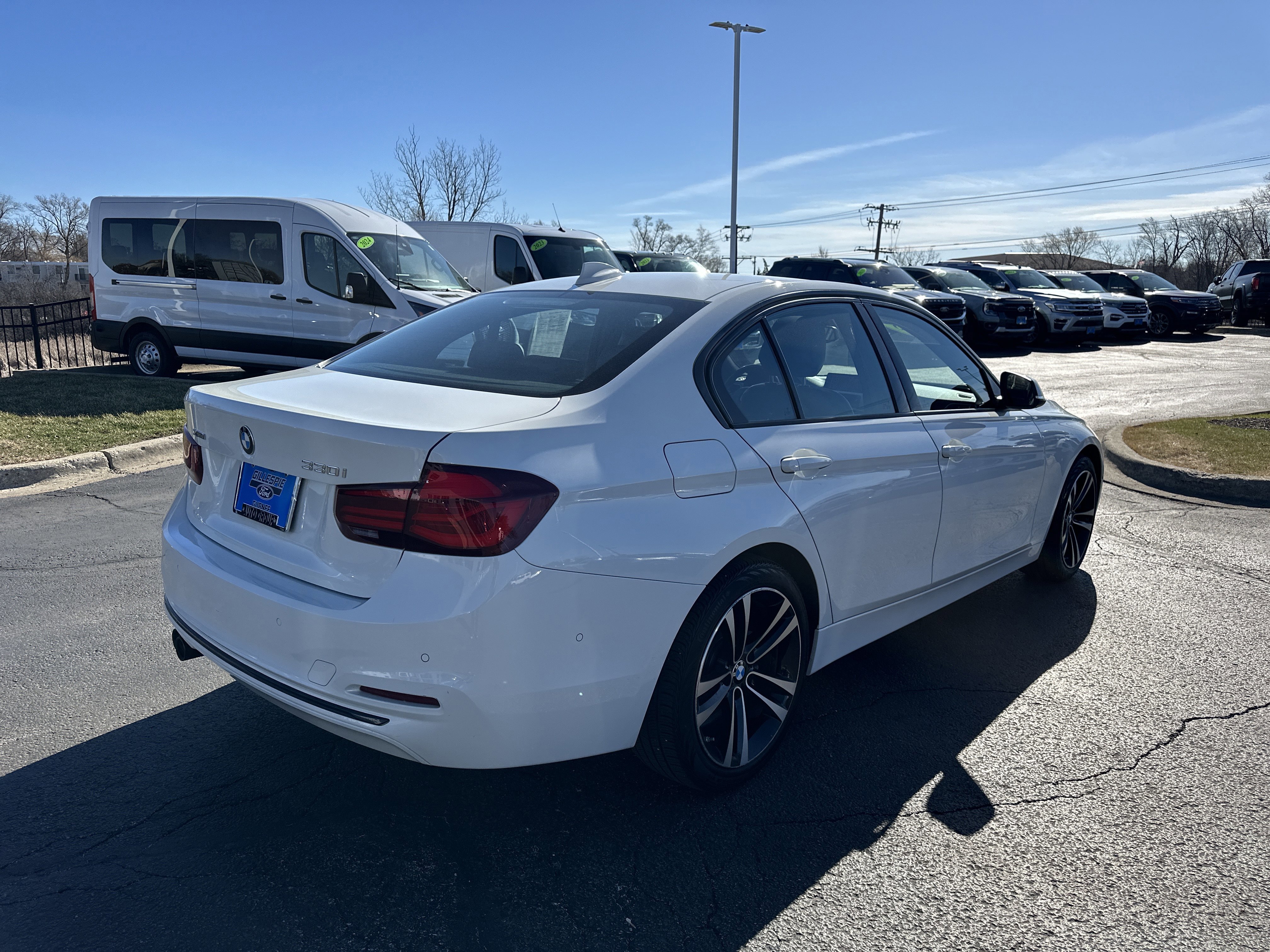 Used 2018 BMW 330i xDrive 330i xDrive image 3