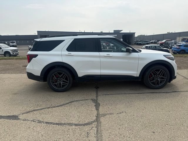 Certified 2025 Ford Explorer ST AWD/4WD image 13
