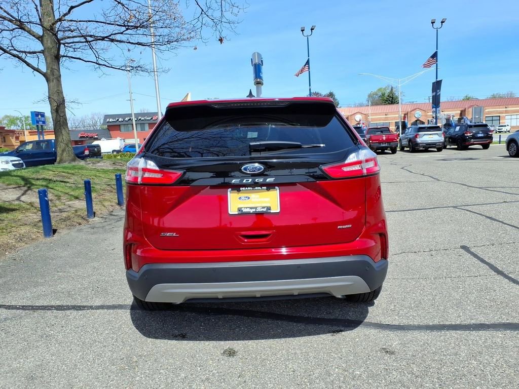 Certified 2024 Ford Edge SEL w/ Convenience Package AWD/4WD image 7
