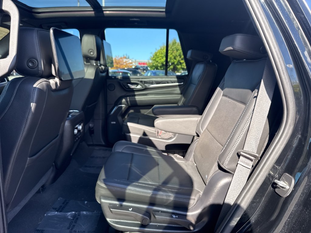 Used 2021 GMC Yukon Denali w/ Denali Premium Package AWD/4WD image 9