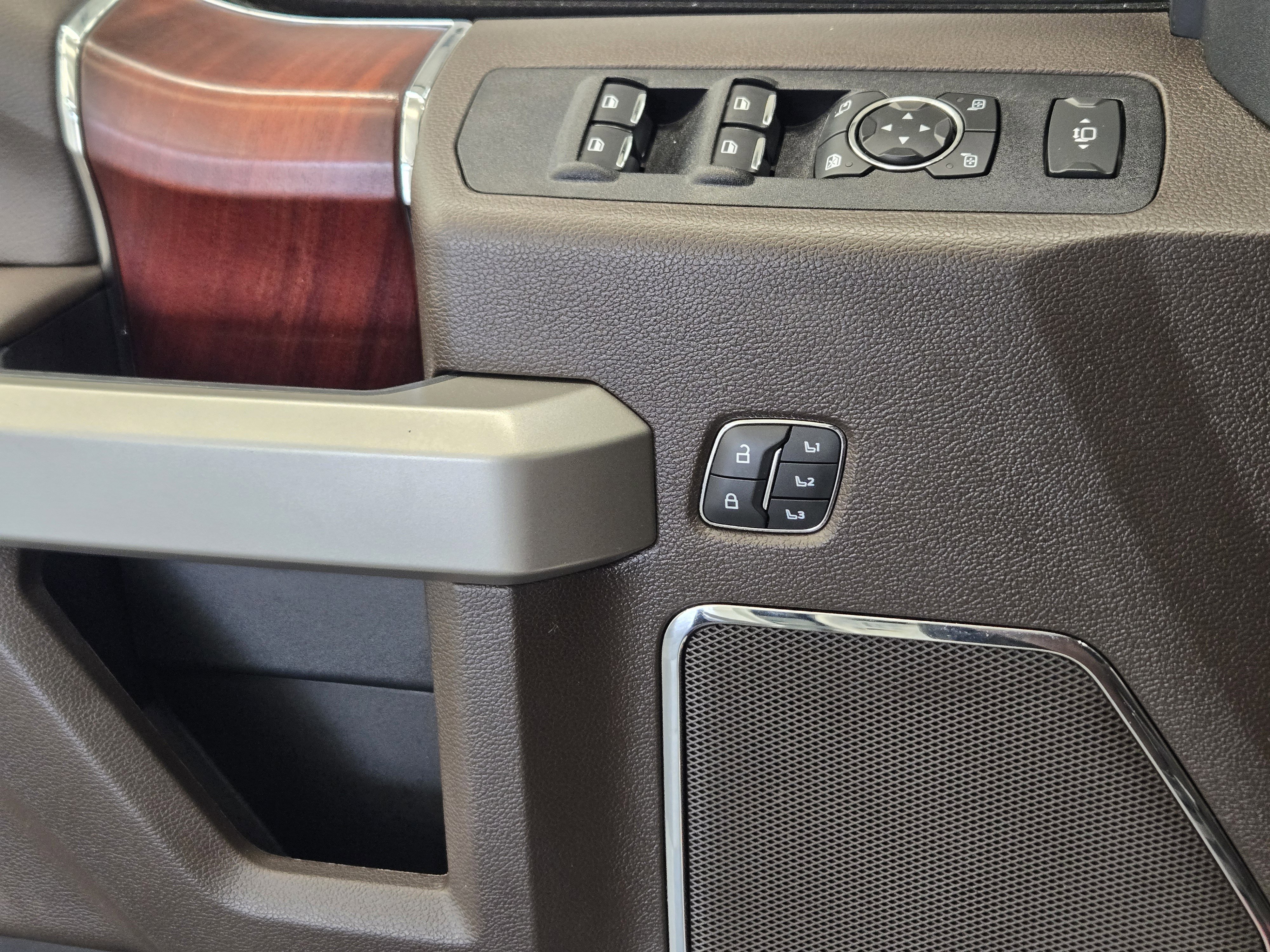 Certified 2022 Ford F250 King Ranch w/ King Ranch Ultimate Package image 21