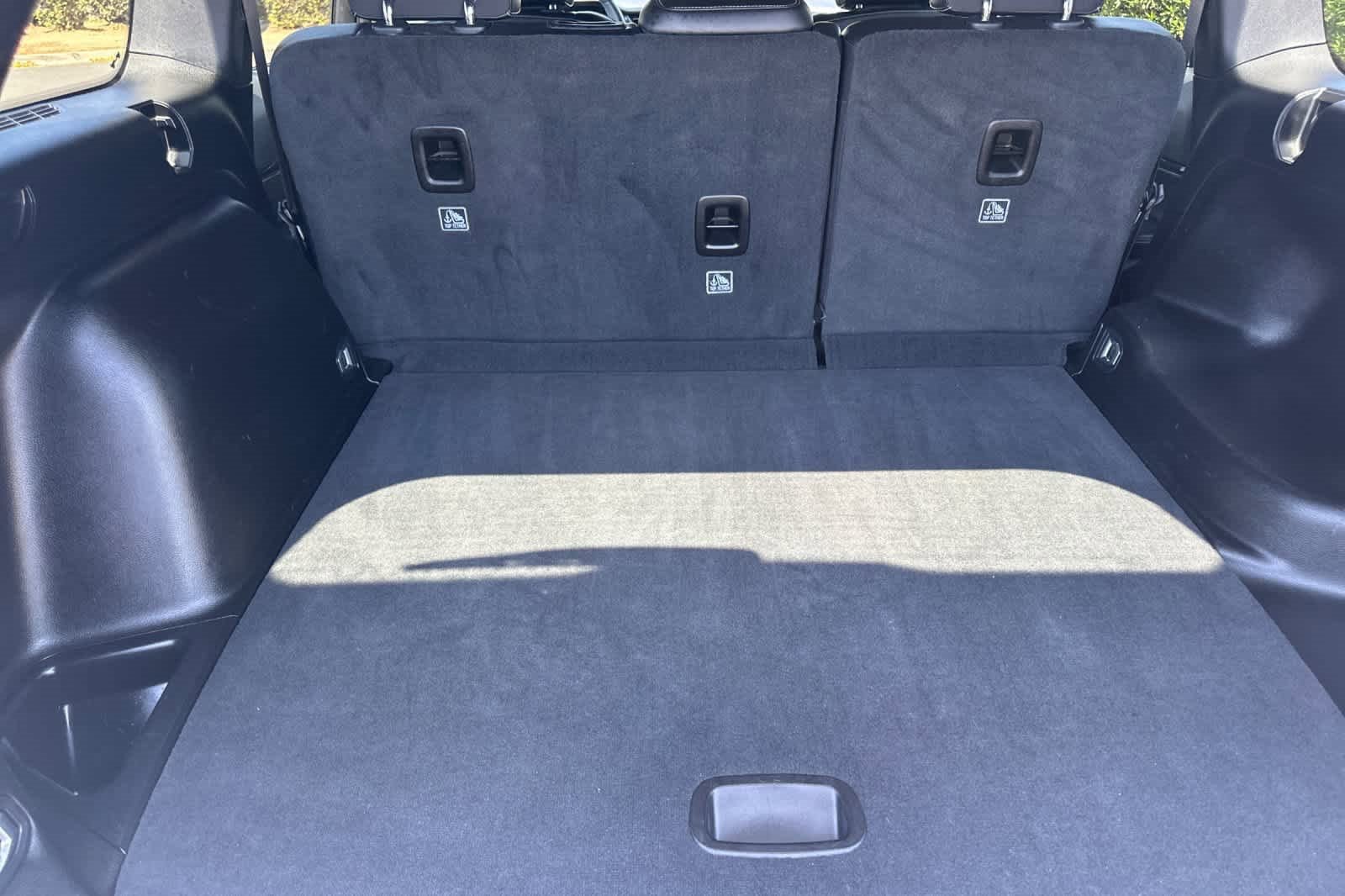 Used 2023 Jeep Grand Cherokee Altitude image 16