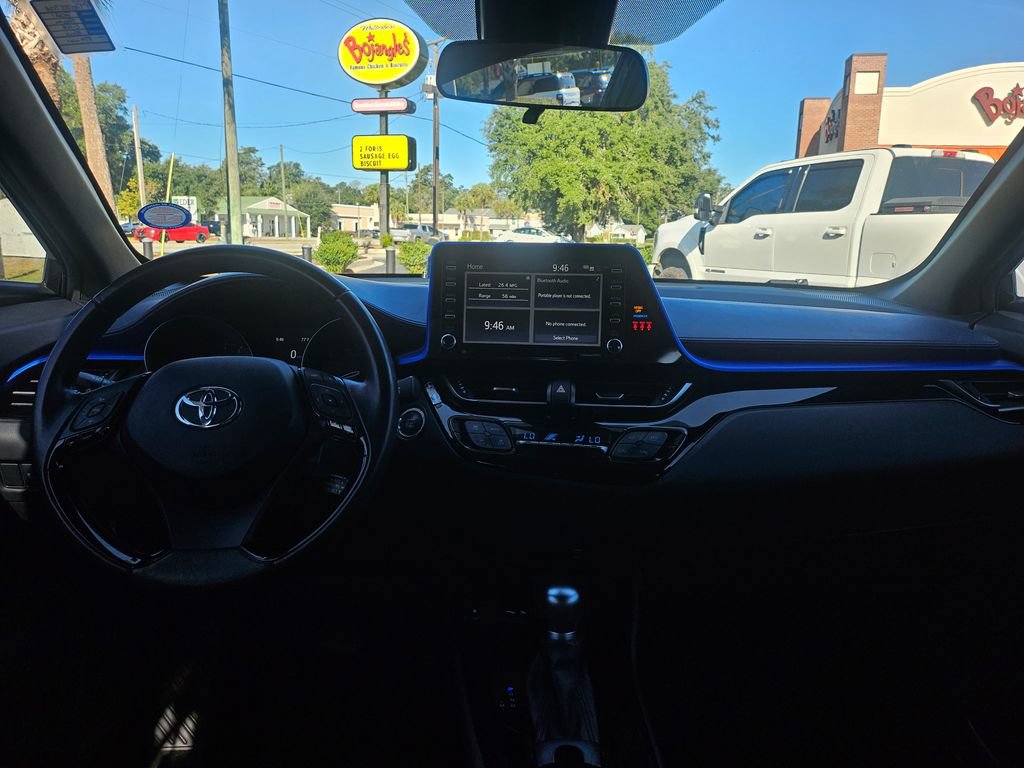 Used 2021 Toyota C-HR XLE FWD image 5