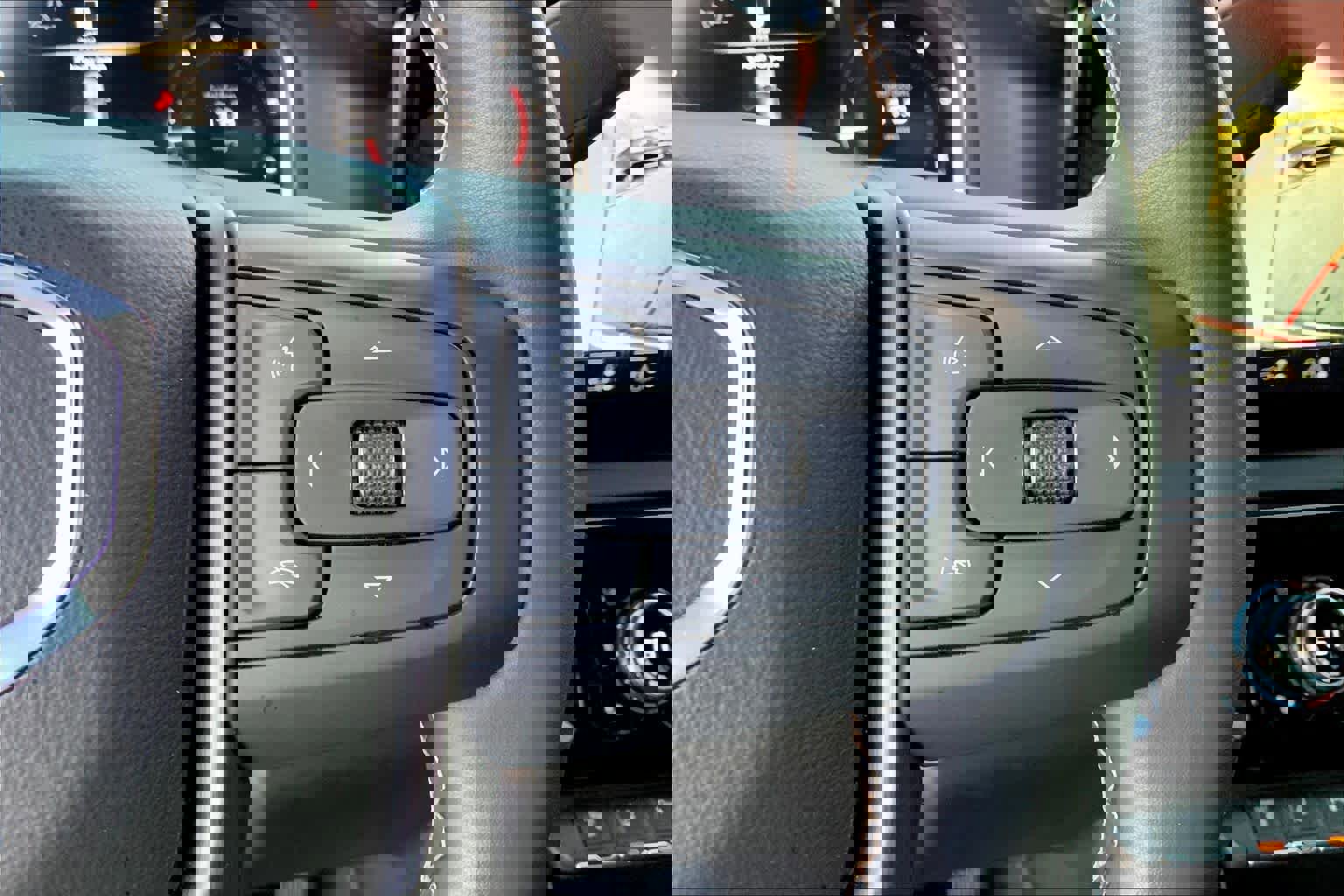 Used 2025 GMC Sierra 2500 AT4 w/ AT4 Premium Plus Package image 24