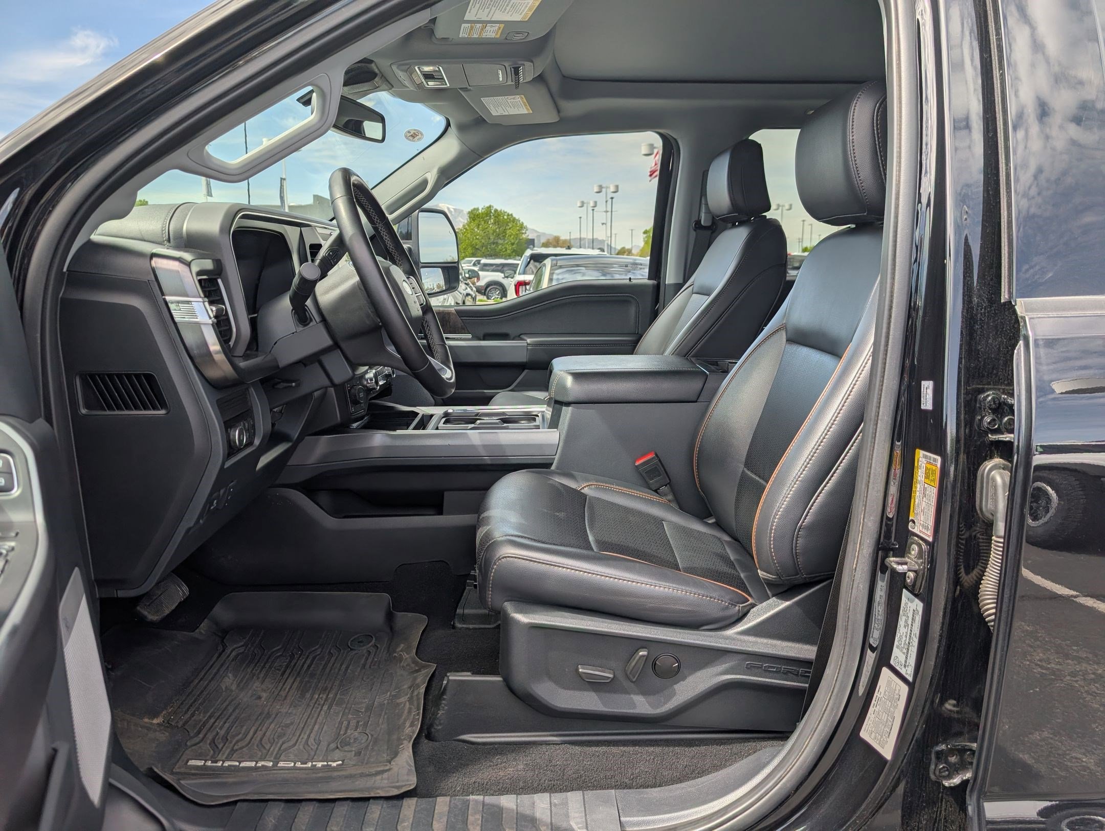 Certified 2025 Ford F350 Lariat AWD/4WD image 19