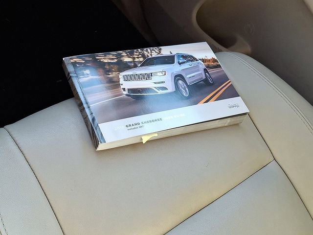 Used 2018 Jeep Grand Cherokee Limited image 27