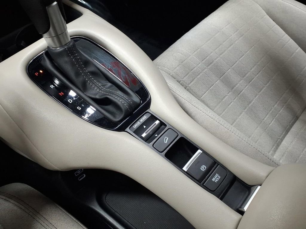 Used 2024 Honda HR-V LX image 14