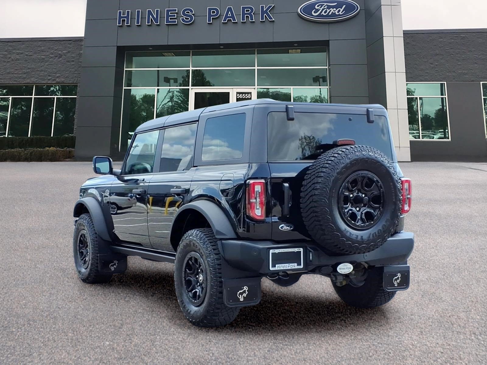 Certified 2022 Ford Bronco Wildtrak AWD/4WD image 5