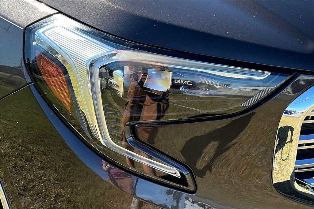 Used 2020 GMC Terrain Denali w/ Denali Premium Package FWD image 34