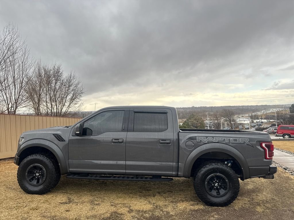 Certified 2018 Ford F150 Raptor w/ Equipment Group 802A Luxury image 2