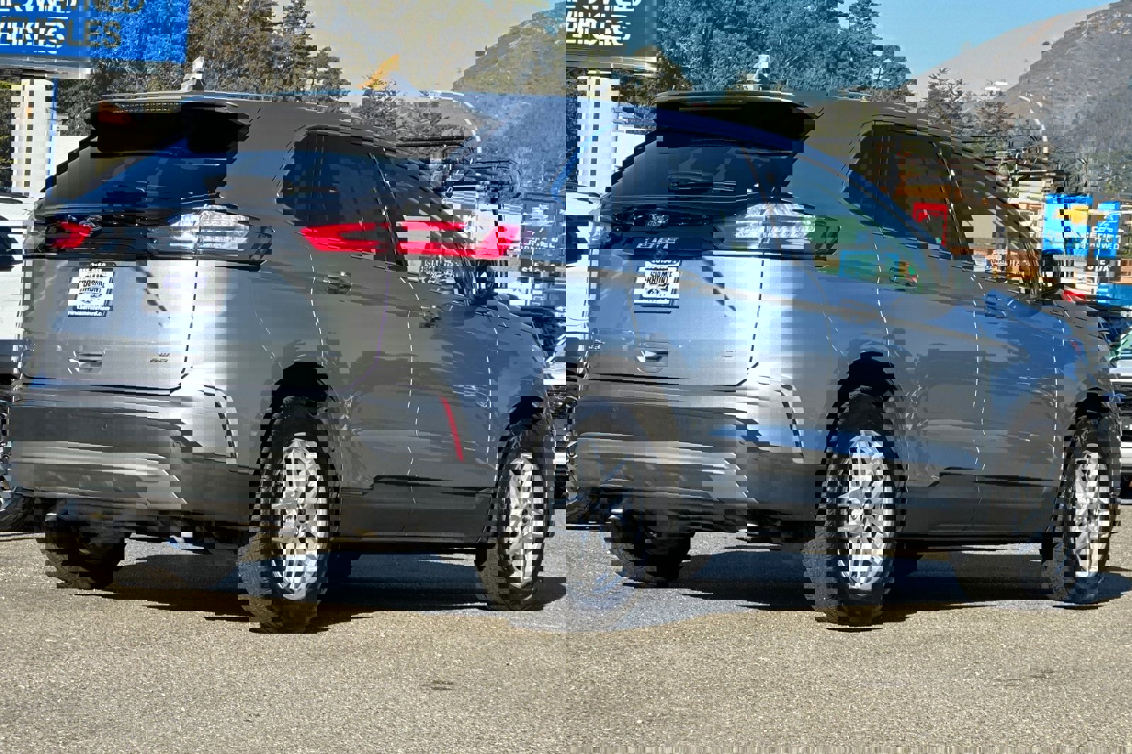 Certified 2023 Ford Edge SEL image 4