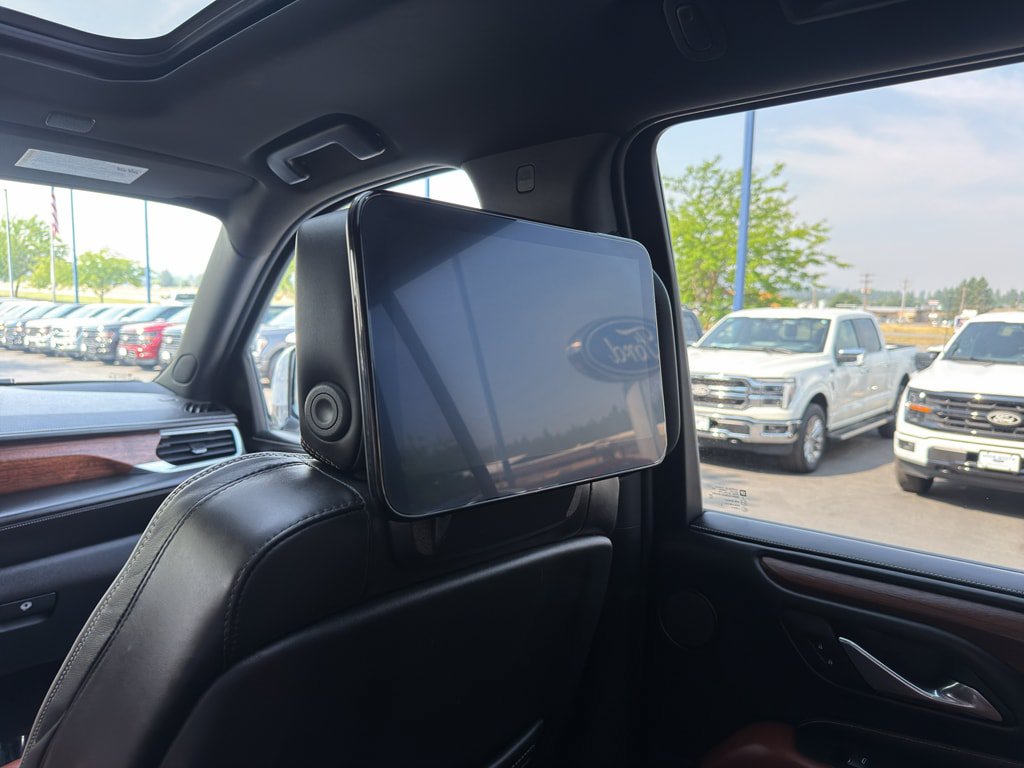 Used 2023 GMC Yukon Denali Ultimate AWD/4WD image 36