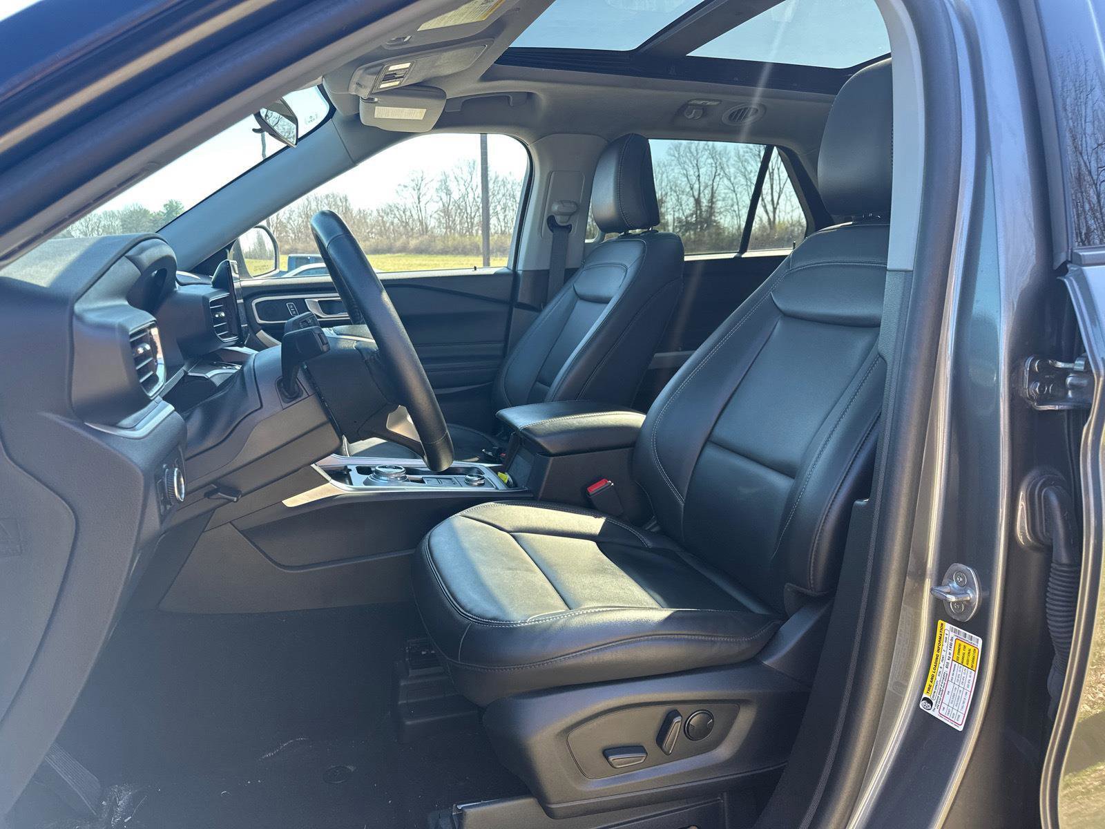 Certified 2023 Ford Explorer XLT w/ Equipment Group 202A image 10