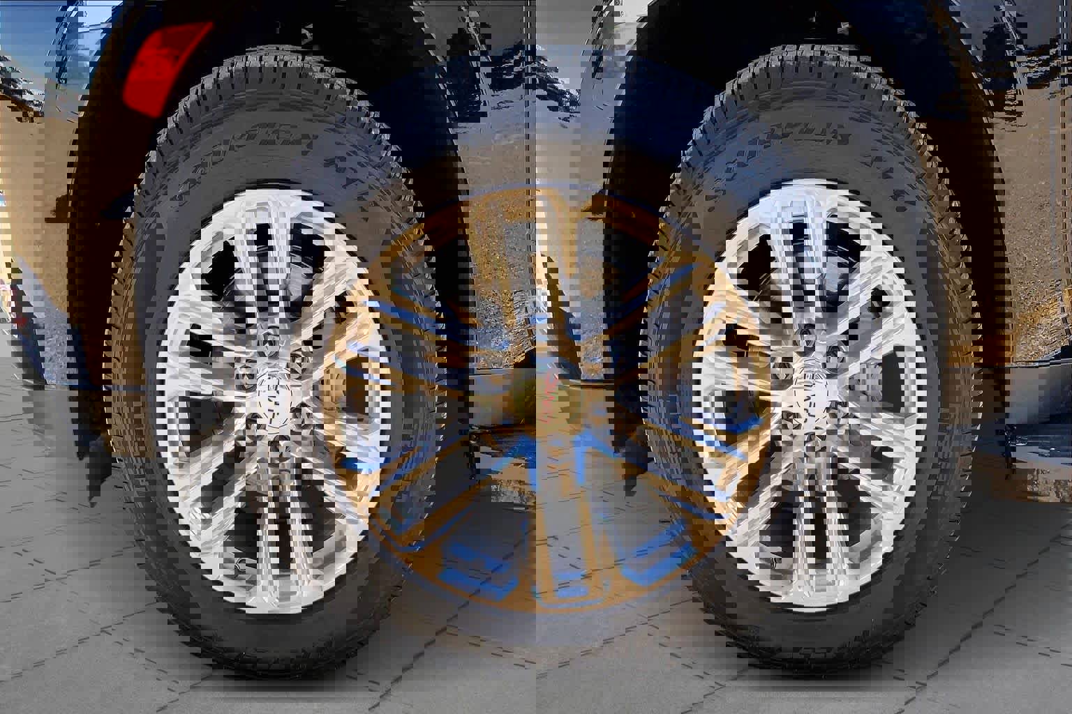 Used 2023 GMC Yukon SLT image 13