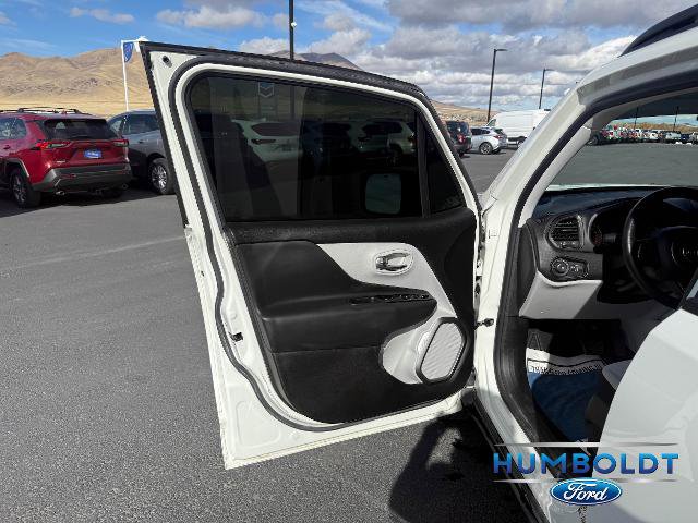 Used 2022 Jeep Renegade Latitude w/ Convenience Group image 10