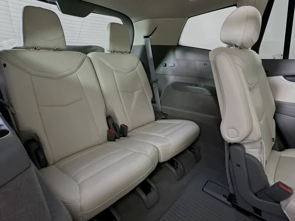 Used 2024 Cadillac XT6 Premium Luxury AWD/4WD image 32