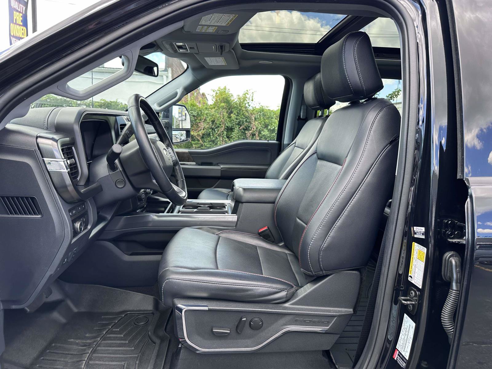 Certified 2024 Ford F250 Lariat w/ Lariat Ultimate Package AWD/4WD image 12