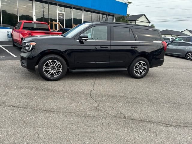 Certified 2025 Ford Expedition Active RWD image 14