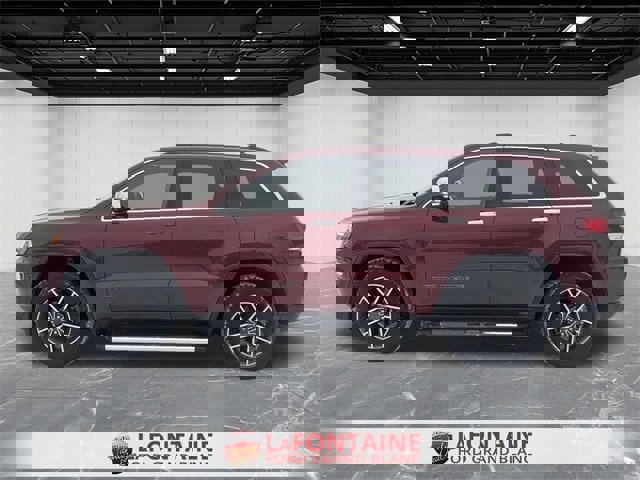 Used 2020 Jeep Grand Cherokee Limited w/ Premium Lighting Group image 2