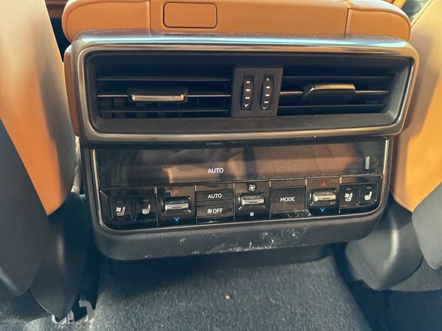 Used 2023 Lexus LX 600 4WD w/ Accessory Package (Z1) image 16