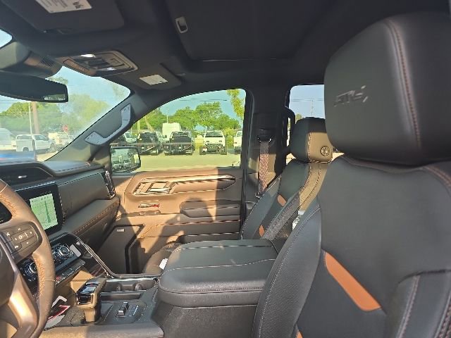 Used 2023 GMC Sierra 1500 AT4 w/ AT4 Premium Package AWD/4WD image 8
