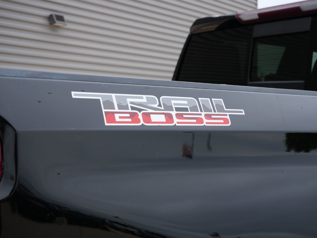 Used 2020 Chevrolet Silverado 1500 LT Trail Boss AWD/4WD image 14