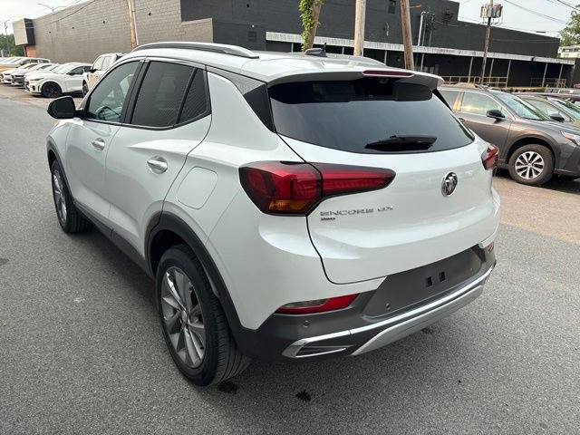 Used 2022 Buick Encore GX Essence w/ Advanced Technology Package AWD/4WD image 19
