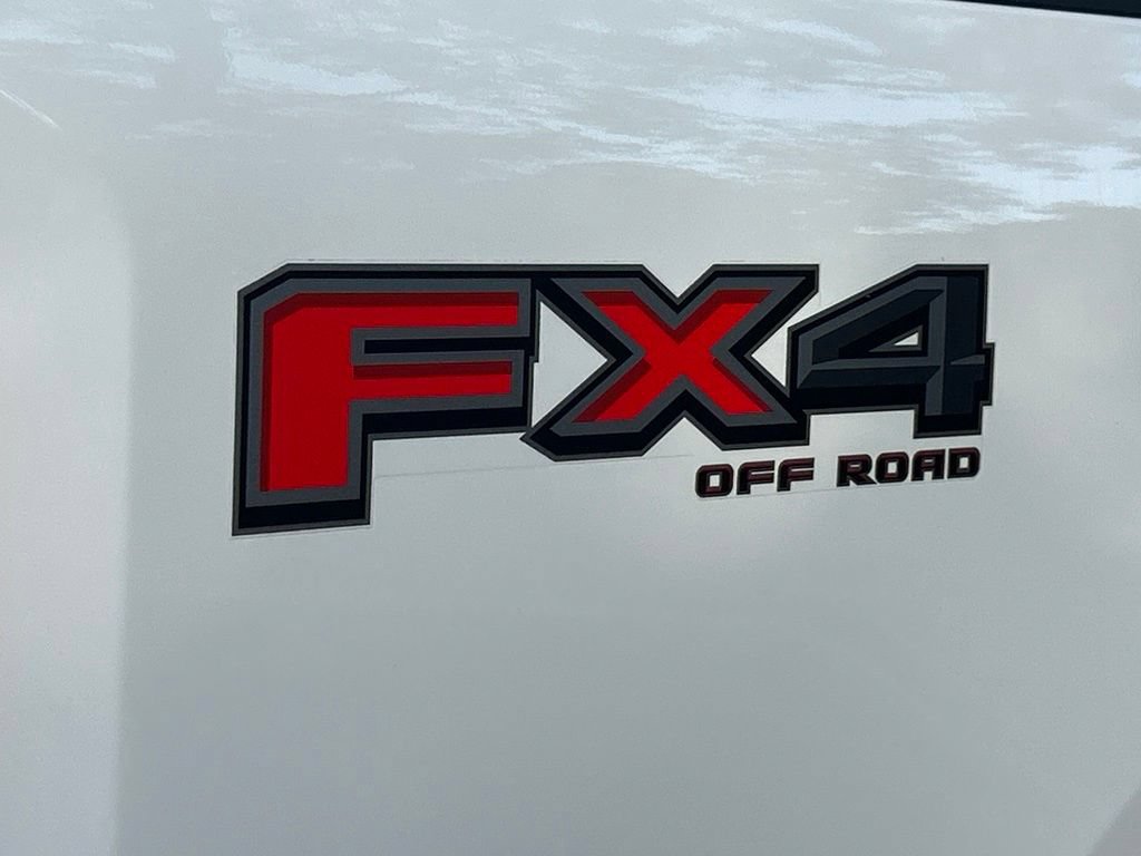 Certified 2024 Ford F250 Platinum w/ FX4 Off-Road Package AWD/4WD image 25