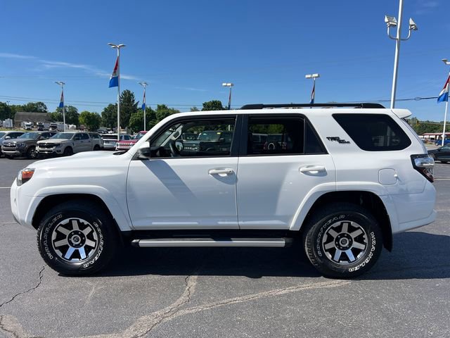 Used 2023 Toyota 4Runner TRD Off-Road AWD/4WD image 4