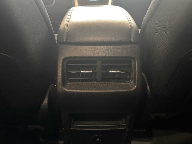 Certified 2024 Ford Edge SE w/ Black Appearance Package image 19