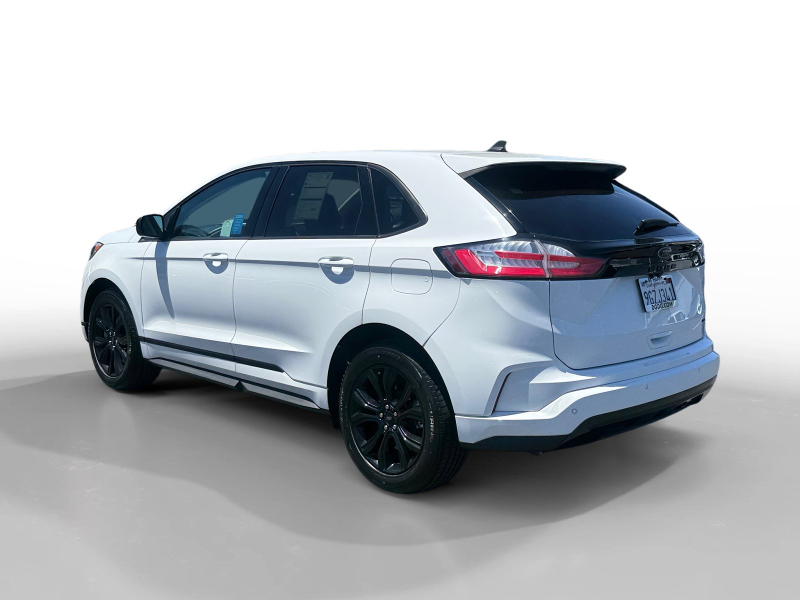 Certified 2023 Ford Edge SE w/ Black Appearance Package AWD/4WD image 3