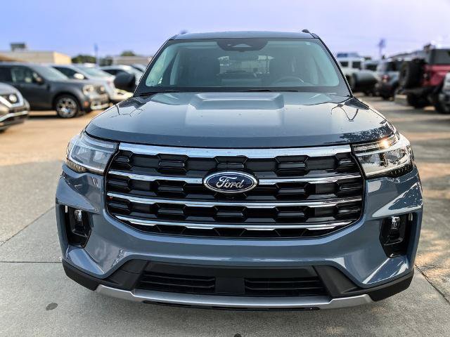 Certified 2025 Ford Explorer Active w/ Active Comfort Package AWD/4WD image 9