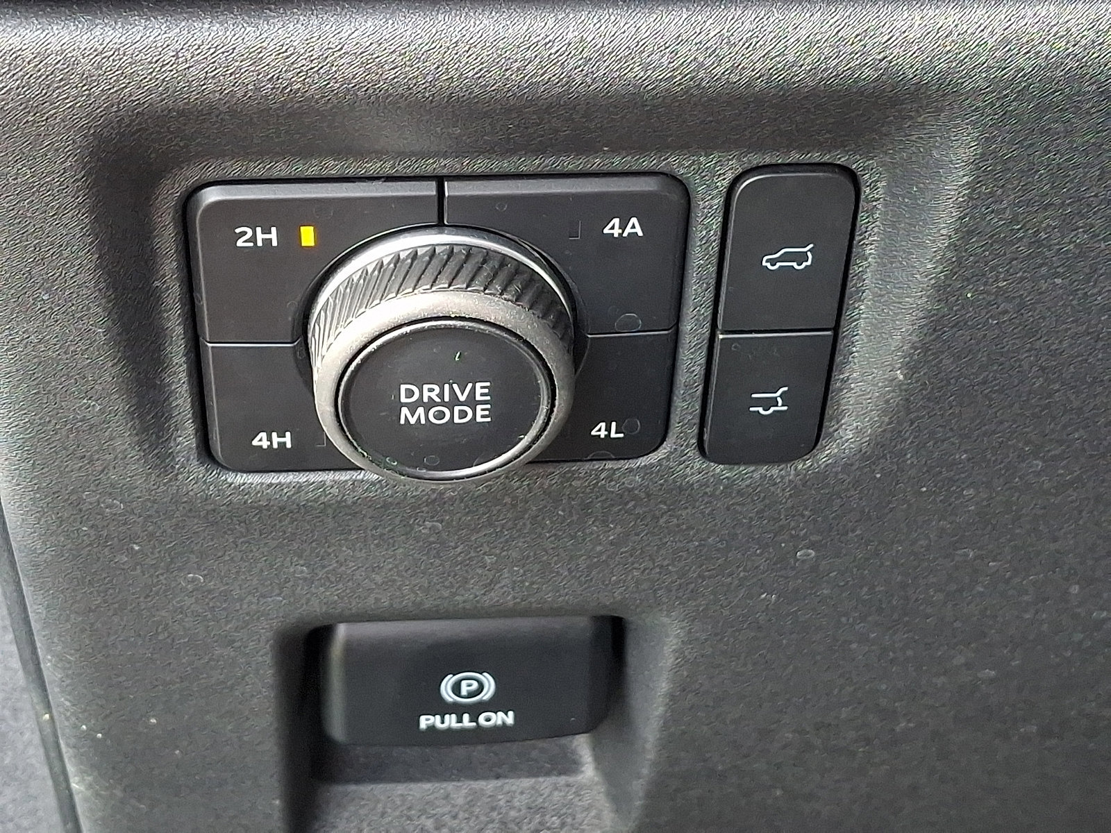 Certified 2025 Ford Expedition Platinum w/ Driver's Package AWD/4WD image 28