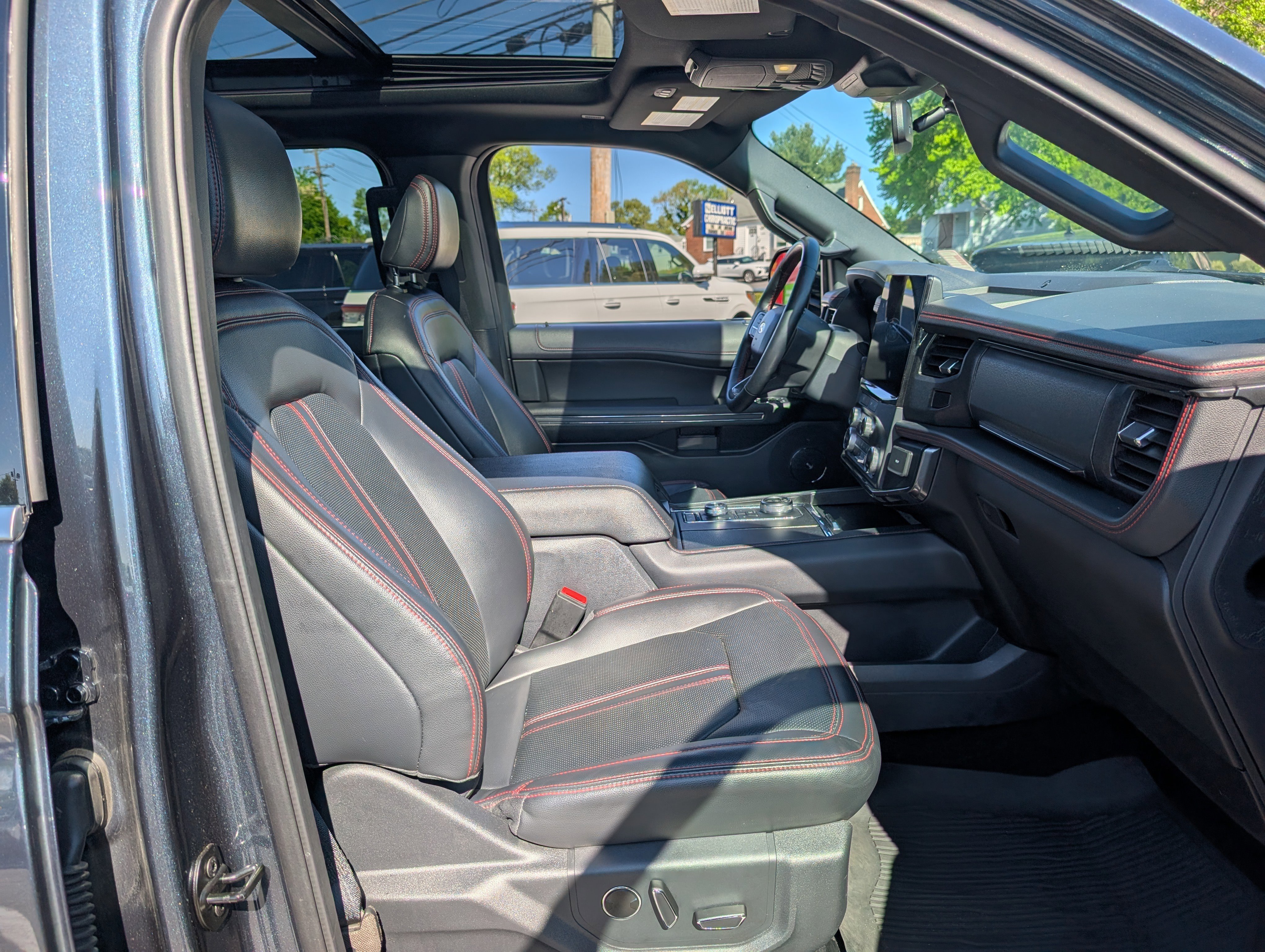 Certified 2023 Ford Expedition Limited AWD/4WD image 12