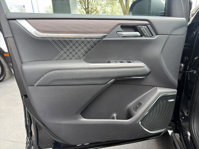 Used 2026 GMC Acadia Denali w/ Super Cruise Package image 17