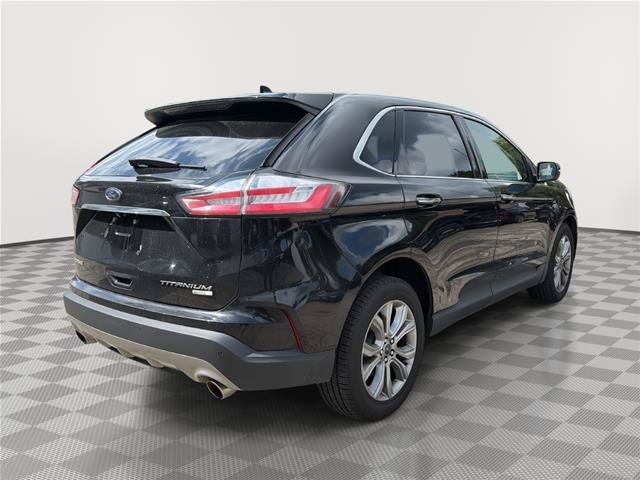 Certified 2019 Ford Edge Titanium w/ Equipment Group 301A AWD/4WD image 4
