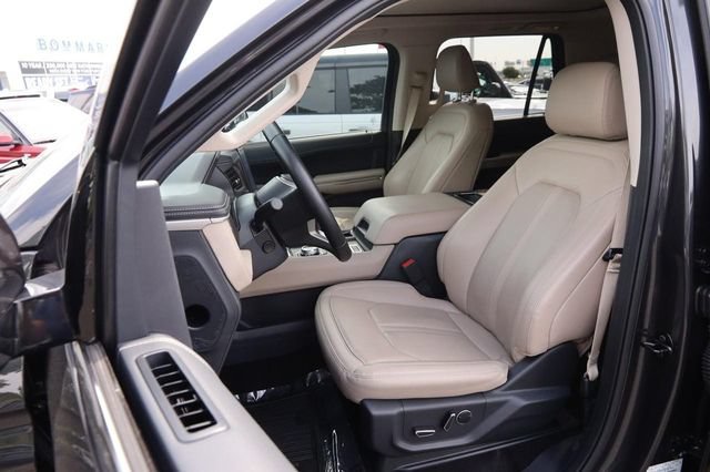 Certified 2022 Ford Expedition Limited AWD/4WD image 11