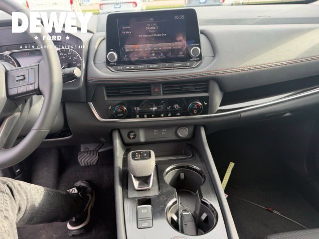 Used 2026 Nissan Rogue SV AWD/4WD image 25