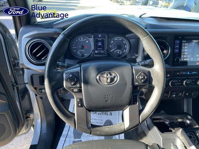 Used 2019 Toyota Tacoma TRD Sport AWD/4WD image 7