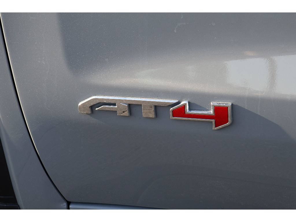 Used 2024 GMC Sierra 1500 AT4 w/ Technology Package AWD/4WD image 11