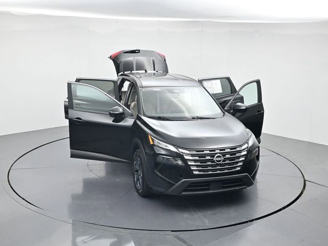 Used 2025 Nissan Rogue SV FWD image 47