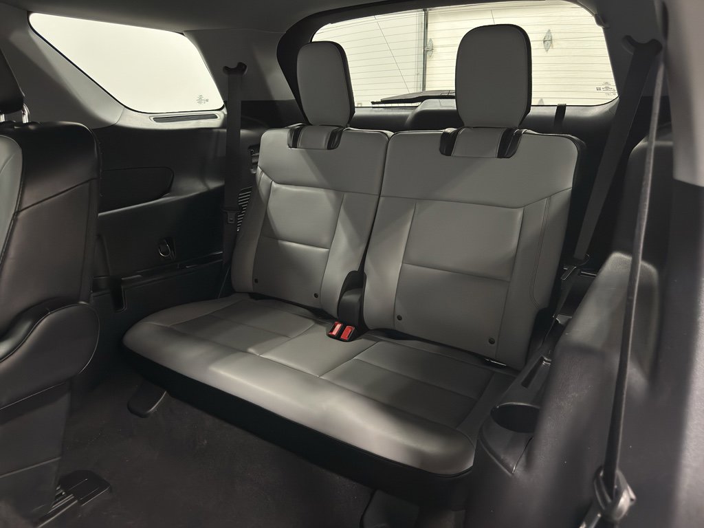 Certified 2021 Ford Explorer XLT w/ Equipment Group 202A image 29