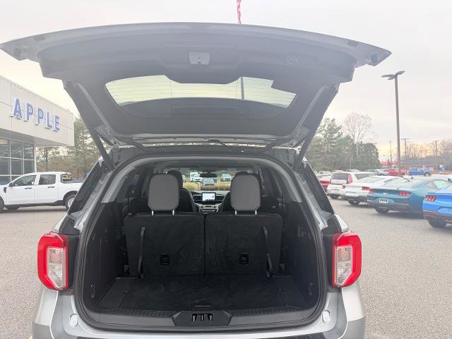Certified 2022 Ford Explorer XLT w/ Equipment Group 202A image 30